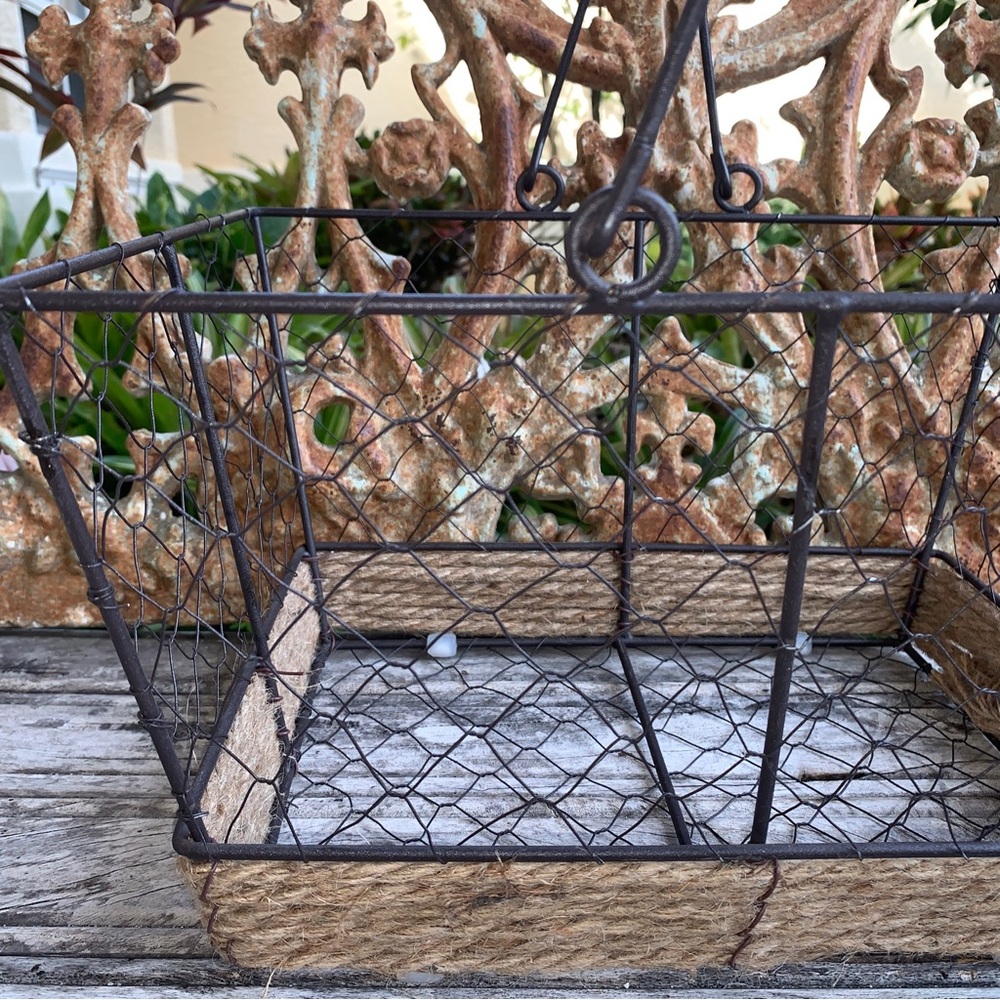Rustic Wire and Burlap Basket - Picture 2 of 10
